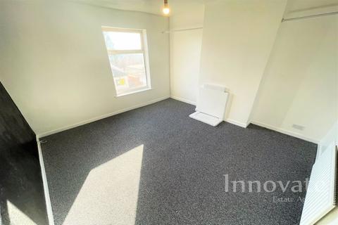 3 bedroom end of terrace house to rent, Hellier Street, Dudley DY2