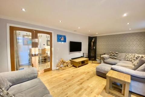 58 Bathurst Drive, Ayr, KA7 4UA