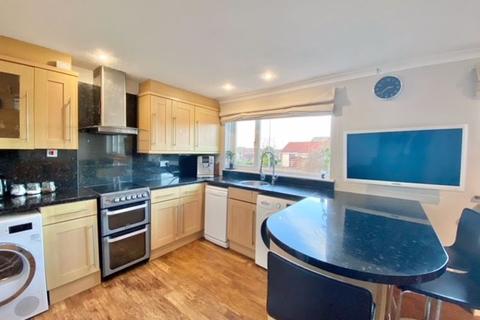 58 Bathurst Drive, Ayr, KA7 4UA