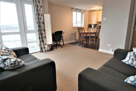 2 bedroom flat to rent, Brunswick Road, Brunswick, Edinburgh, EH7