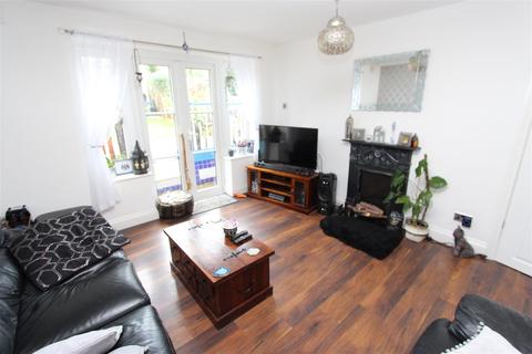42 Yardley Lane, London, E4 7RS