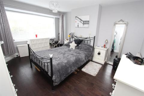 42 Yardley Lane, London, E4 7RS