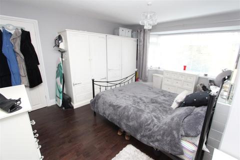 42 Yardley Lane, London, E4 7RS