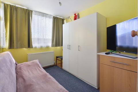 17 Granary, Paddock Wood, Tonbridge, TN12 6HJ