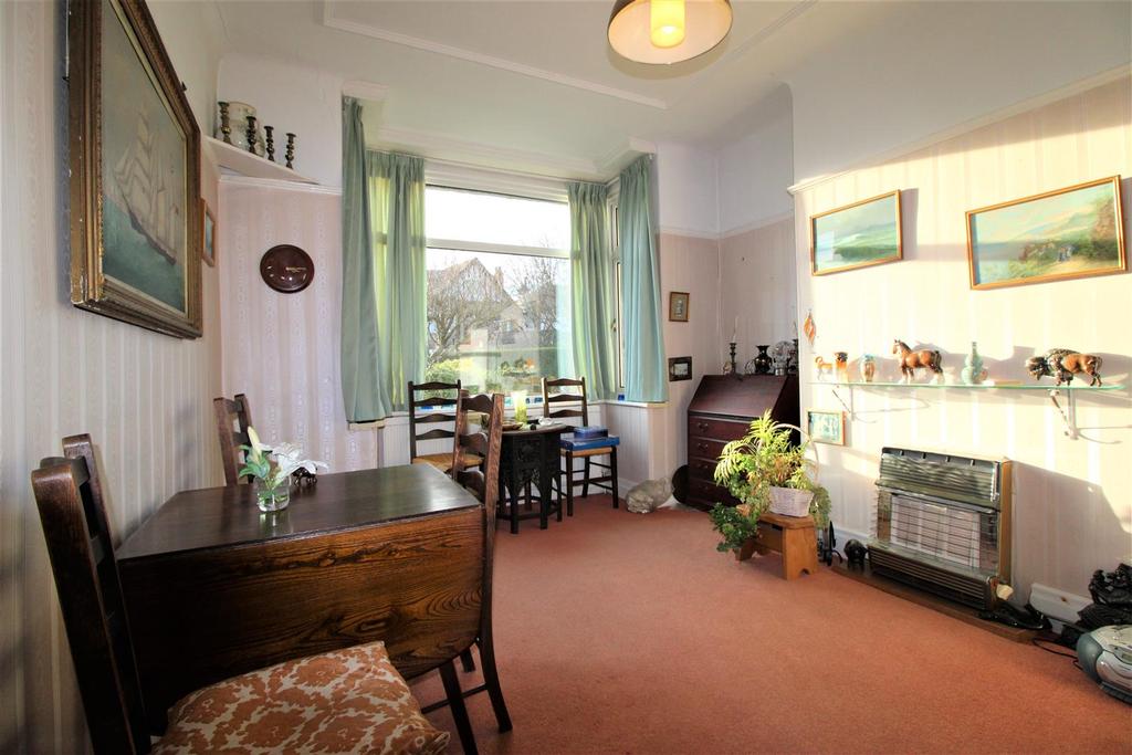 Ilford Avenue, Crosby 3 bed semidetached house £280,000