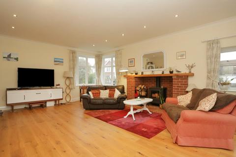 100 Beltinge Road, Herne Bay, CT6 6HL