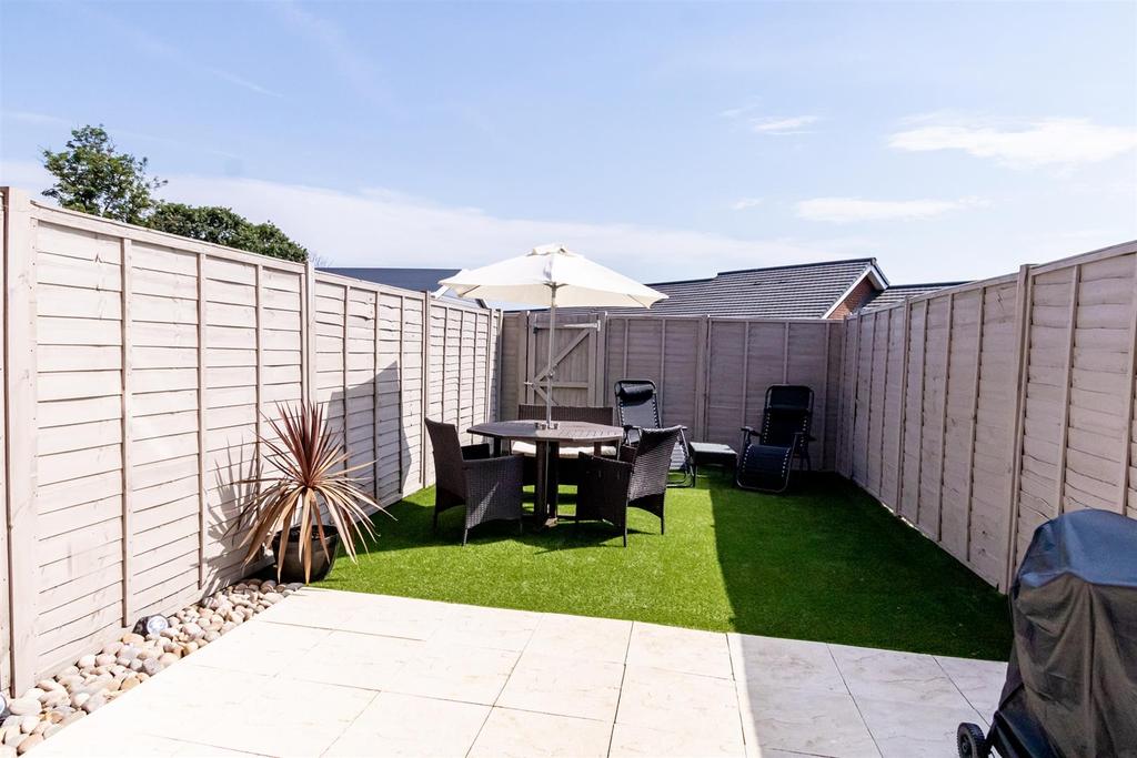Tower Road, Belvedere 2 bed house £325,000