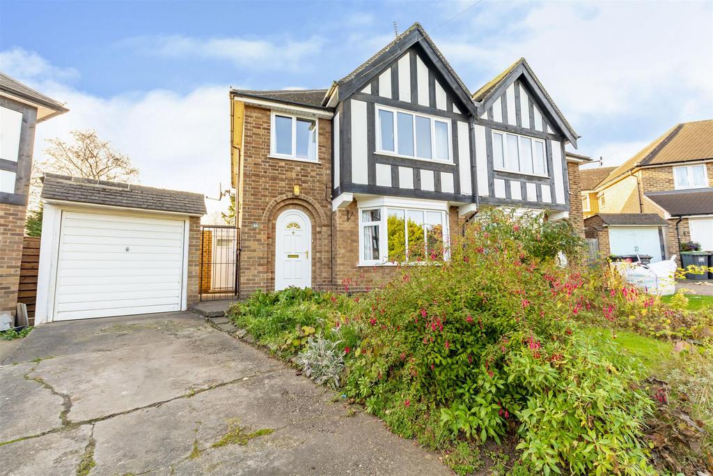 Clumber Avenue, Chilwell 4 bed semidetached house £350,000