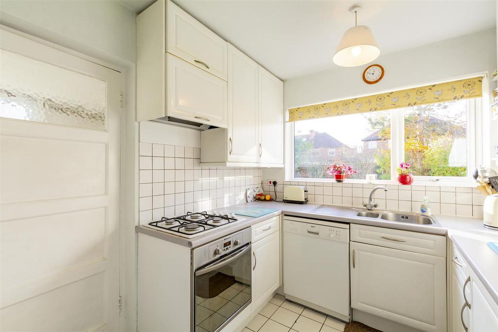Clumber Avenue, Chilwell 4 bed semidetached house £350,000