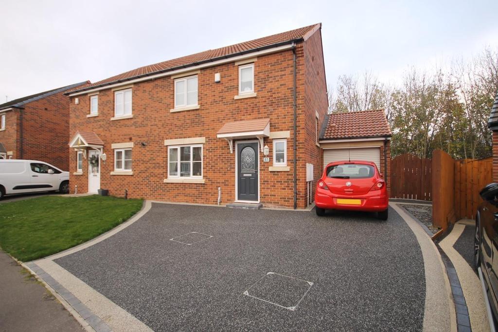 Speedwell Close, Cuthbert, Hartlepool 3 bed semidetached house