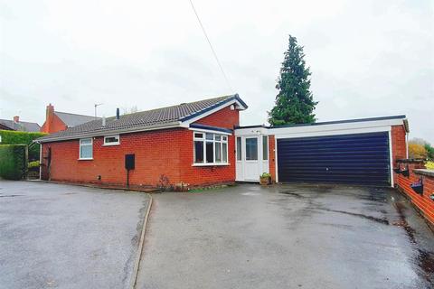 3 bedroom bungalow for sale - Field Close, Thringstone, Coalville