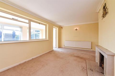 1 Beech Close, Overton, Basingstoke, RG25 3JN