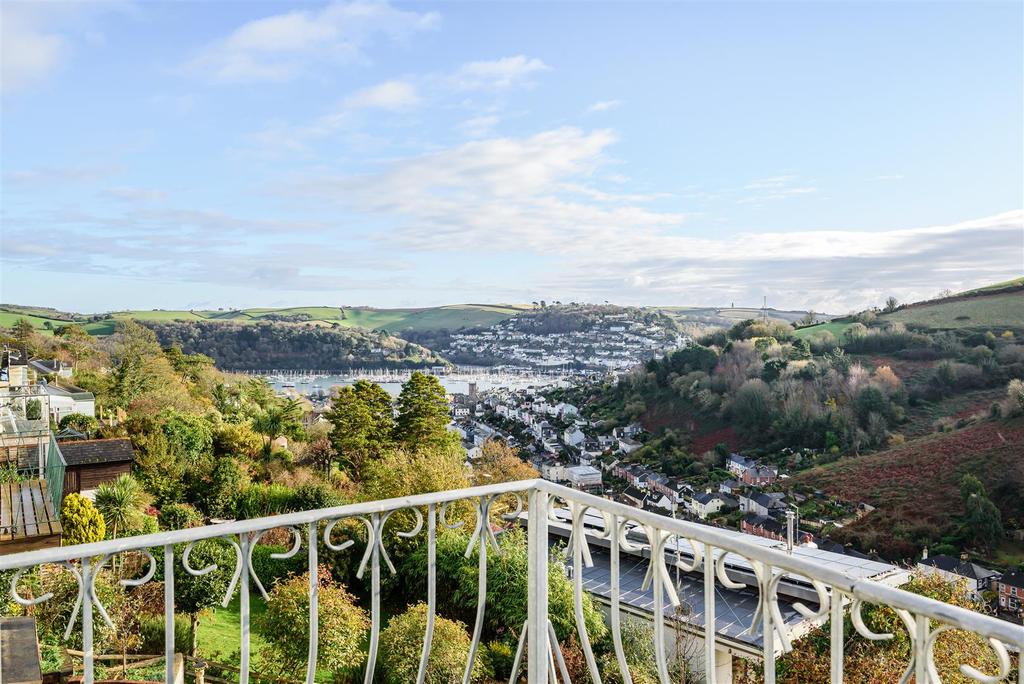 Churchfields, Dartmouth 3 bed detached house £550,000