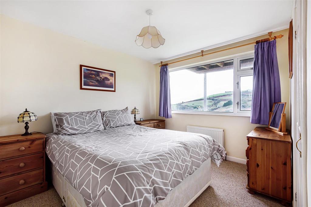 Bedroom (1).jpg