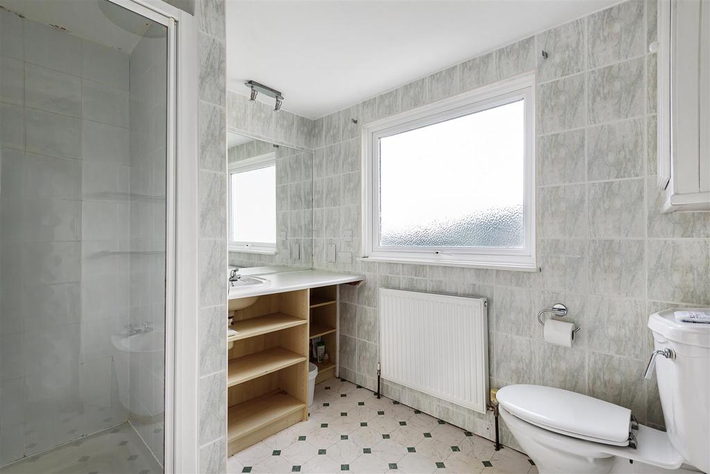 Bathroom (1).jpg