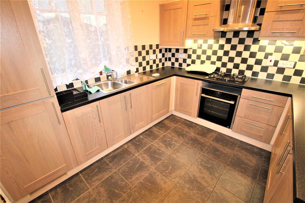 High Street, Upton, Northampton 4 bed townhouse £415,000