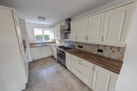 3 bedroom end of terrace house for sale, Coachwell Close, Malinslee, Telford, Shropshire, TF3