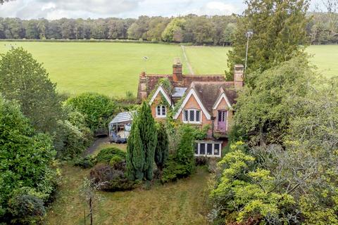 5 bedroom detached house for sale, Old Shire Lane, Chorleywood, Rickmansworth, Hertfordshire, WD3