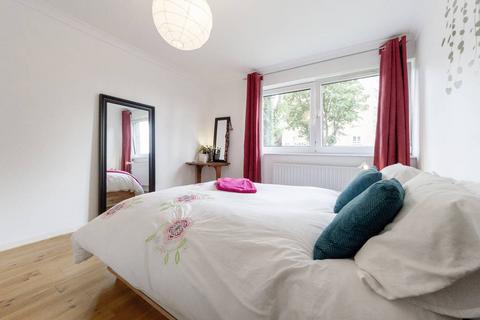 2 bedroom flat to rent, Augustus Road, Southfields, SW19