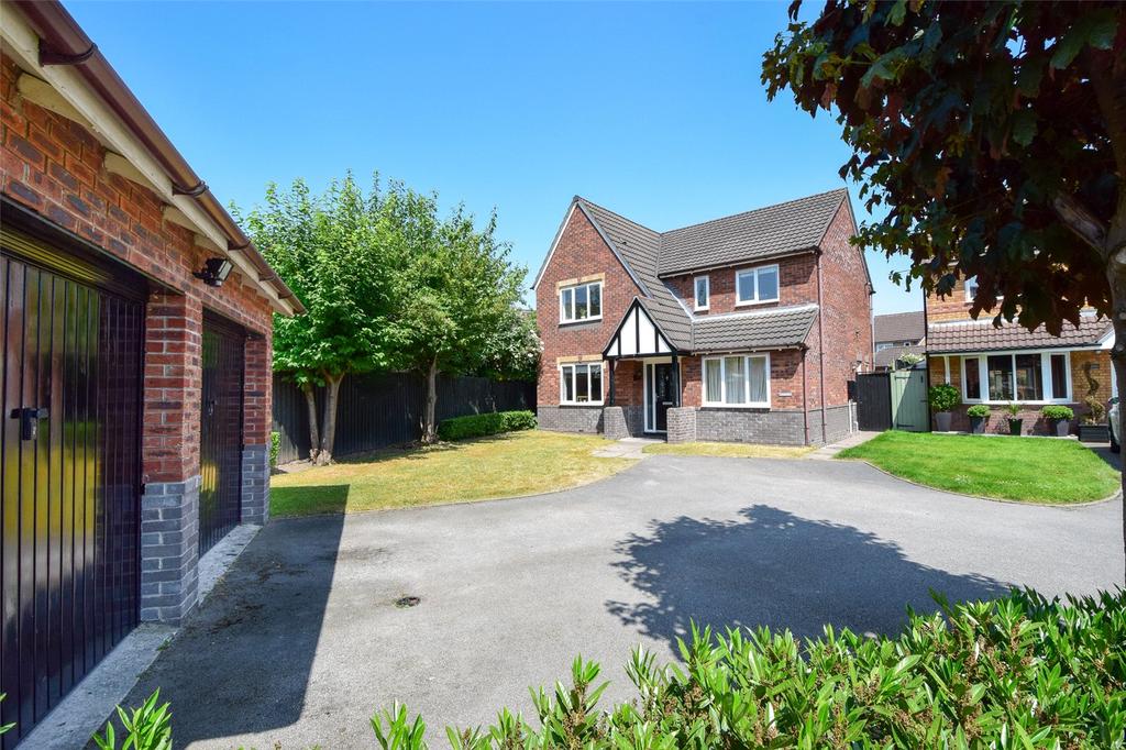 Dexter Way, Middlewich 4 bed detached house £325,000