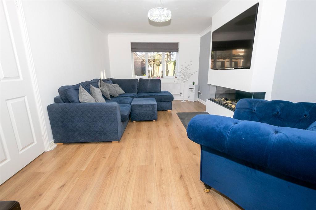 Dexter Way, Middlewich 4 bed detached house £325,000