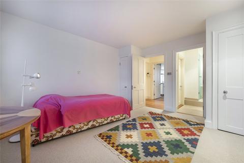 Flat 1, 40 King Street, London, WC2E 8JS