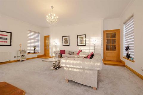 5 bedroom house for sale, Mains Farm Place, East Whitburn
