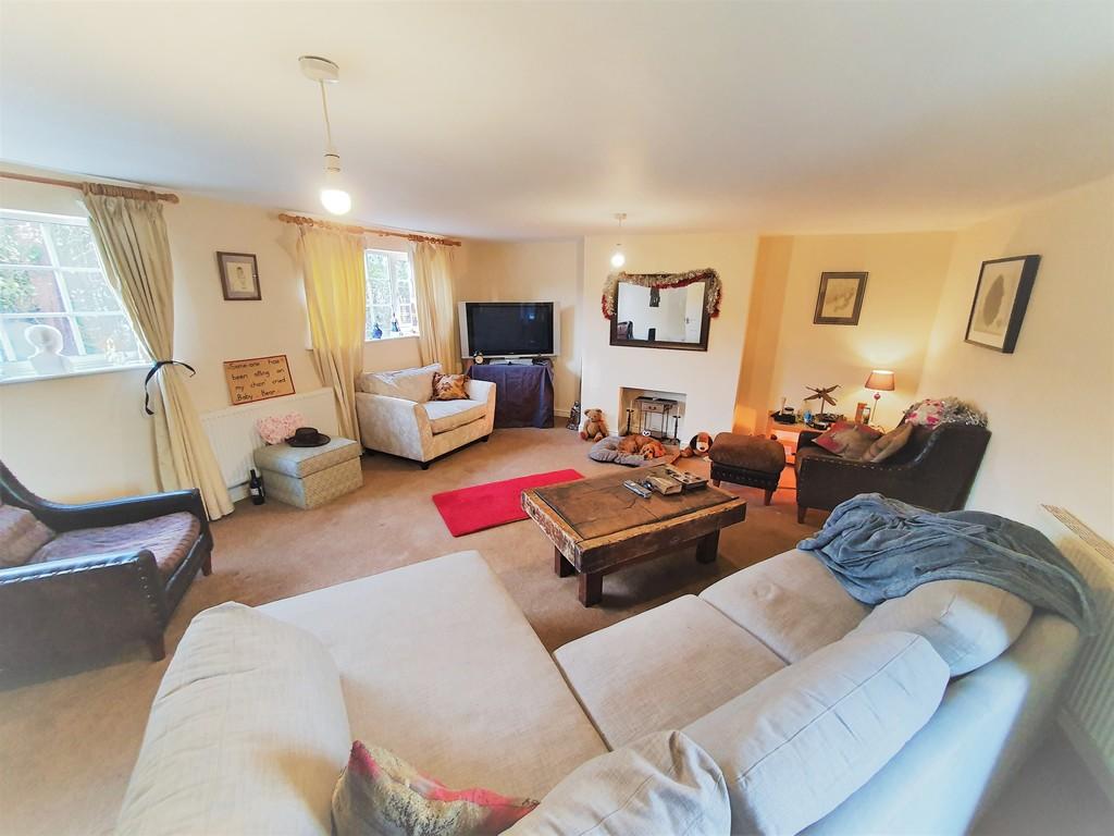 Chetwynd Aston, Newport 1 bed in a house share £434 pcm (£100 pw)