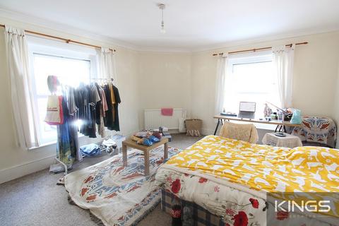 4 bedroom flat to rent, Methuen Street, Southampton