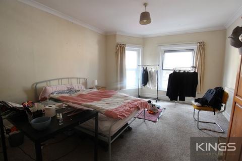 4 bedroom flat to rent, Methuen Street, Southampton