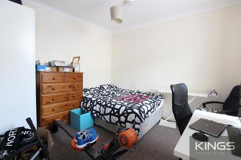 4 bedroom flat to rent, Methuen Street, Southampton