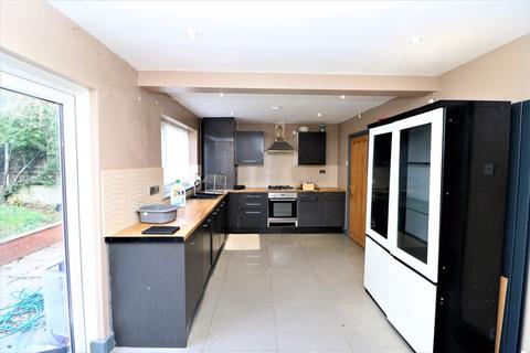 19 Burnside Gardens, Walsall, WS5 3LB