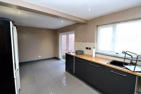 19 Burnside Gardens, Walsall, WS5 3LB