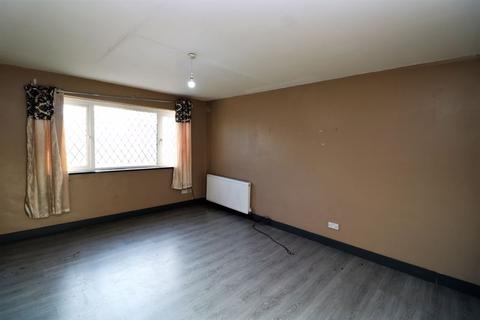 19 Burnside Gardens, Walsall, WS5 3LB