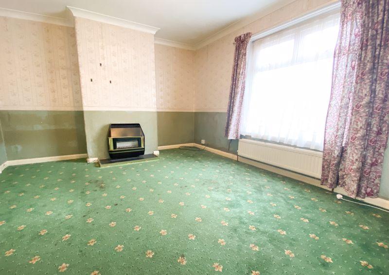 Chestnut Avenue, Exeter 3 bed semidetached house £225,000