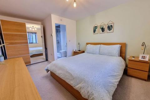 30 Suttle Lane, Carlisle, CA2 6BQ