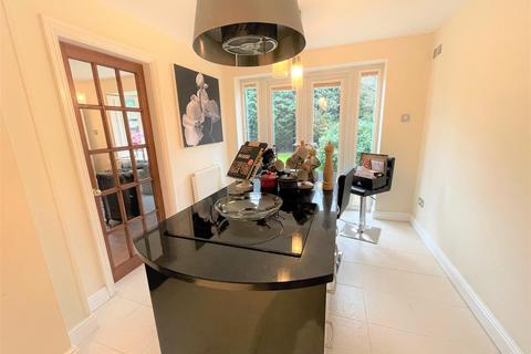 8 The Oasis, Glenfield, Leicester, LE3 8QS