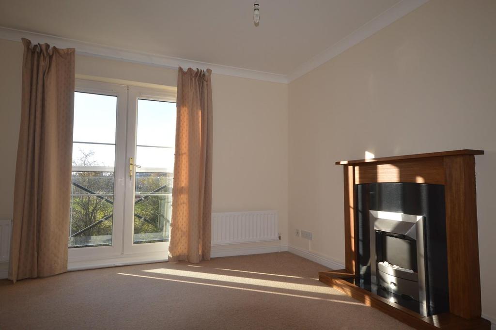 Mill Court, Ashford TN24 3 bed house £1,300 pcm (£300 pw)