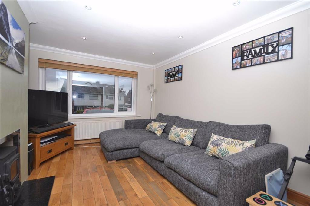Lounge second view