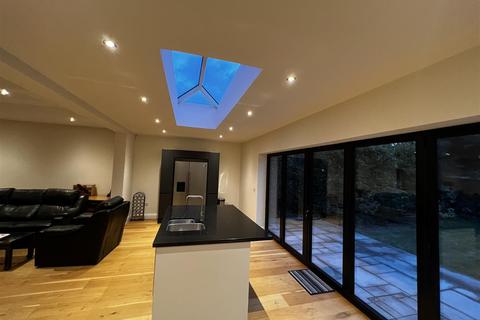 50 Gyllyngdune Gardens, Ilford, IG3 9HY