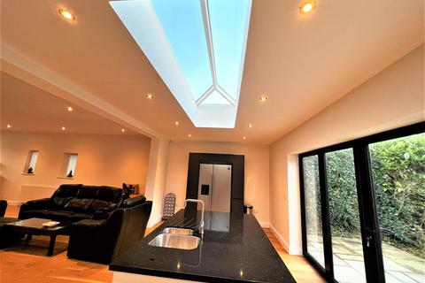 50 Gyllyngdune Gardens, Ilford, IG3 9HY