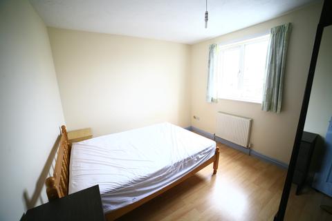 4 bedroom end of terrace house to rent - a Beachgrove Road, Bristol,