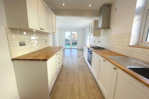 14 Gloucester Avenue, Northampton, NN4 8QE