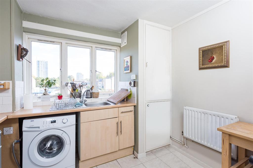 The Beckers Rectory Road N16 7 QT 008.jpg