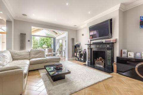49 Carbery Avenue, London, W3 9AD