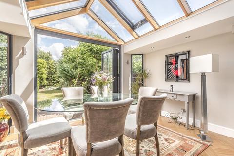 49 Carbery Avenue, London, W3 9AD