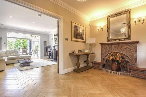 49 Carbery Avenue, London, W3 9AD