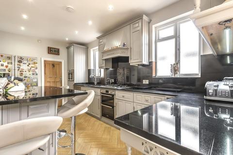 49 Carbery Avenue, London, W3 9AD