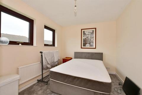 34a Bishops Close, Nettlestead, Maidstone, ME18 5ES
