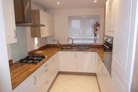 3 bedroom semi-detached house to rent, Sorbus Avenue, Hadley, Telford, Shropshire, TF1